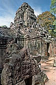 Ta Som temple - inside the first enclosure